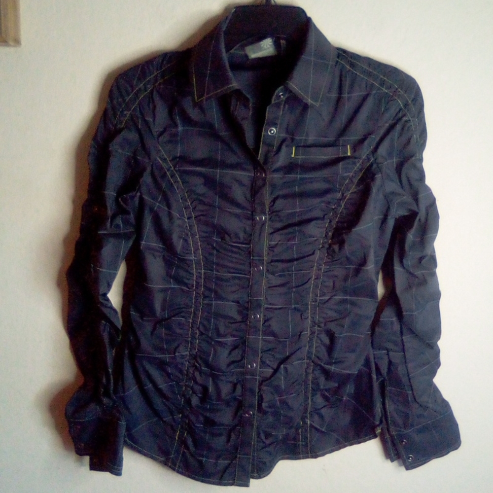 Athleta Scrunch Plaid Convertible Shirt
